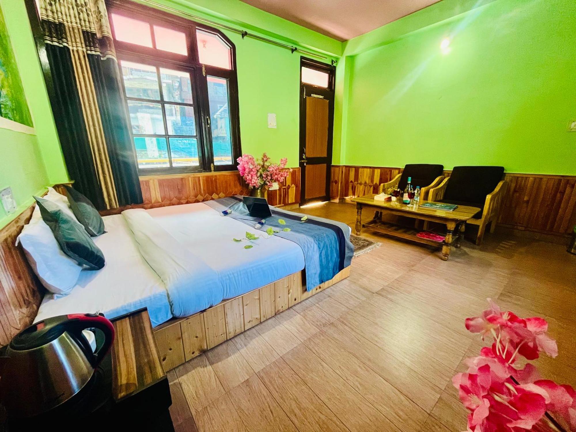 Russian Unit Kasol By Valley Exterior photo